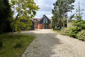 Photo 32- click for photo gallery